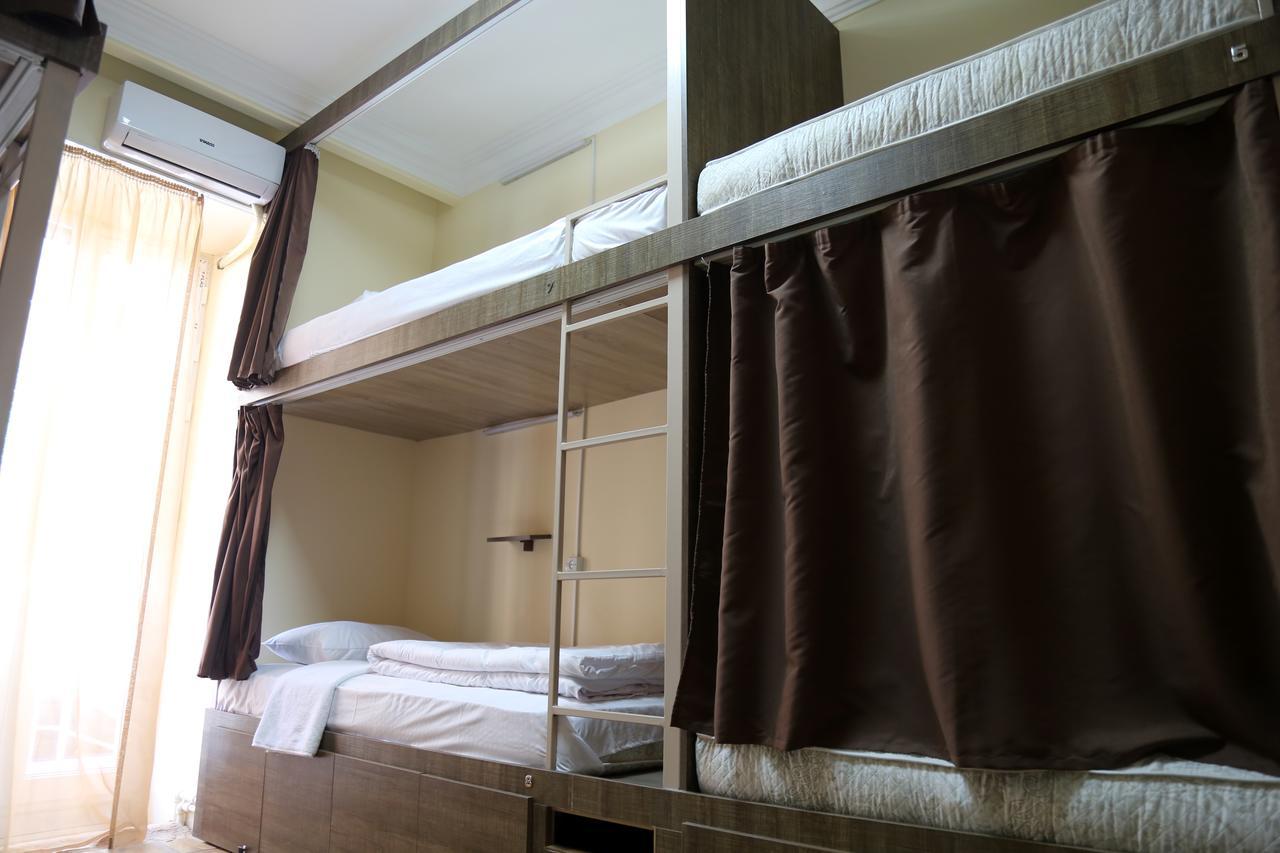 Magnolia Hostel Yerevan Exterior photo