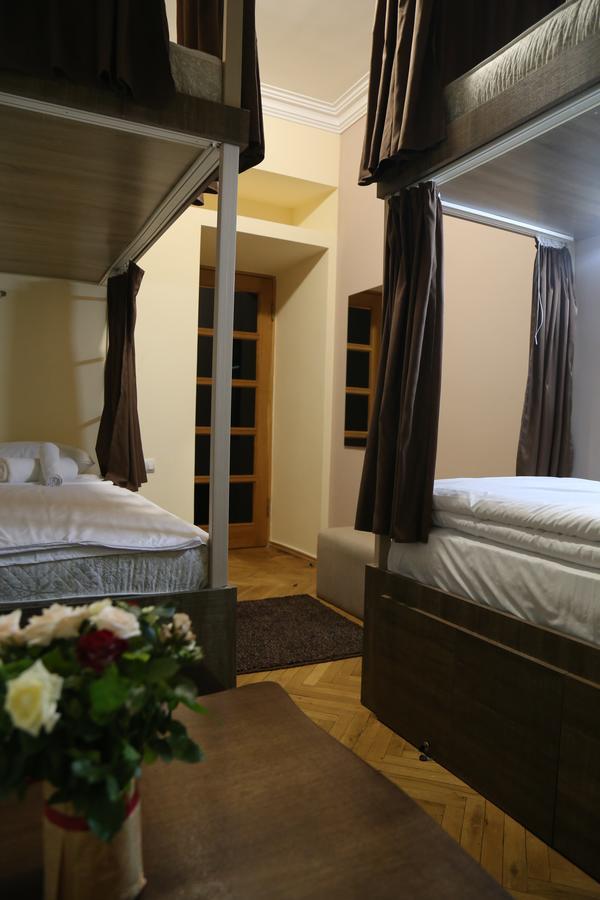 Magnolia Hostel Yerevan Exterior photo