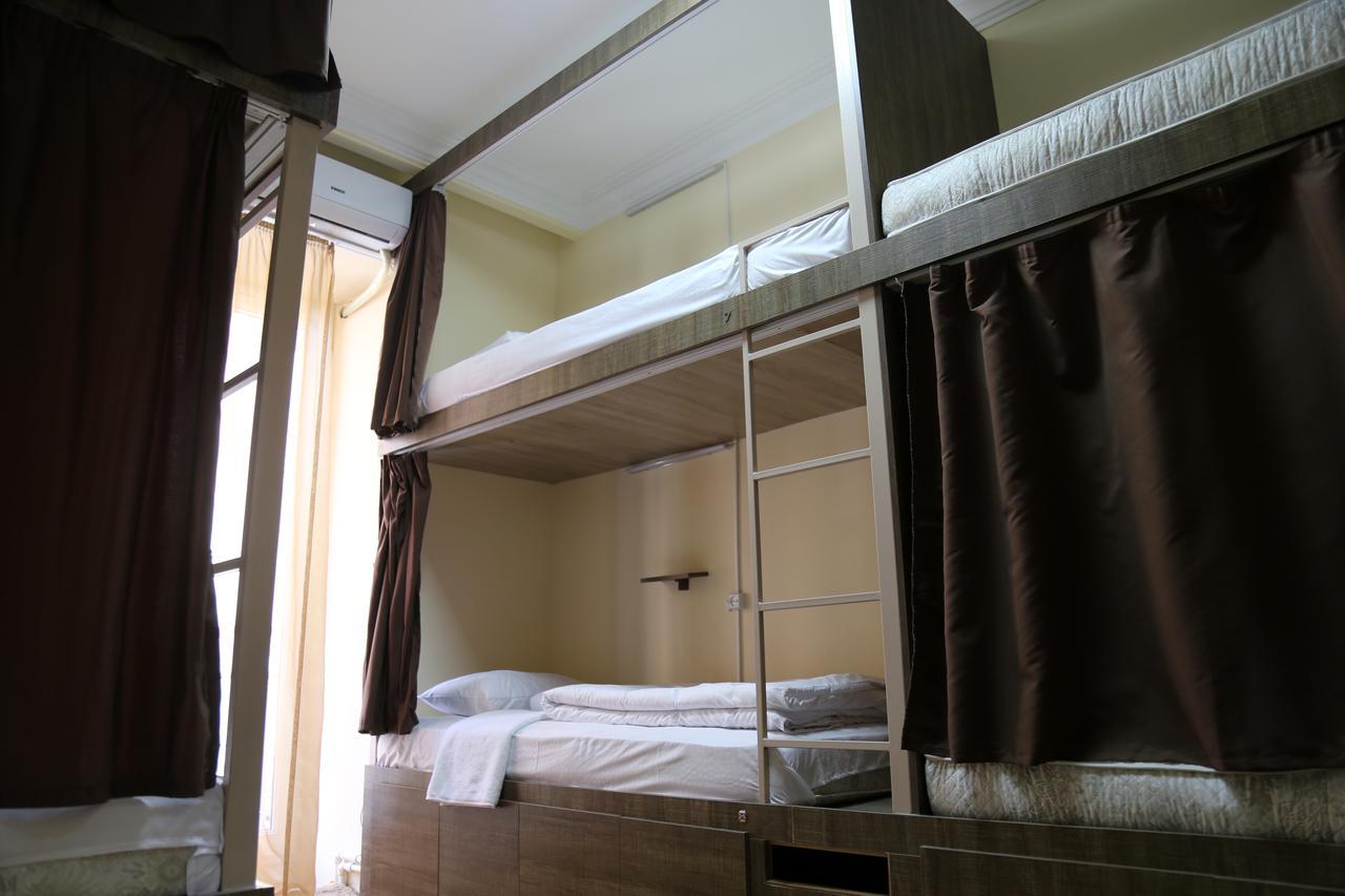 Magnolia Hostel Yerevan Exterior photo