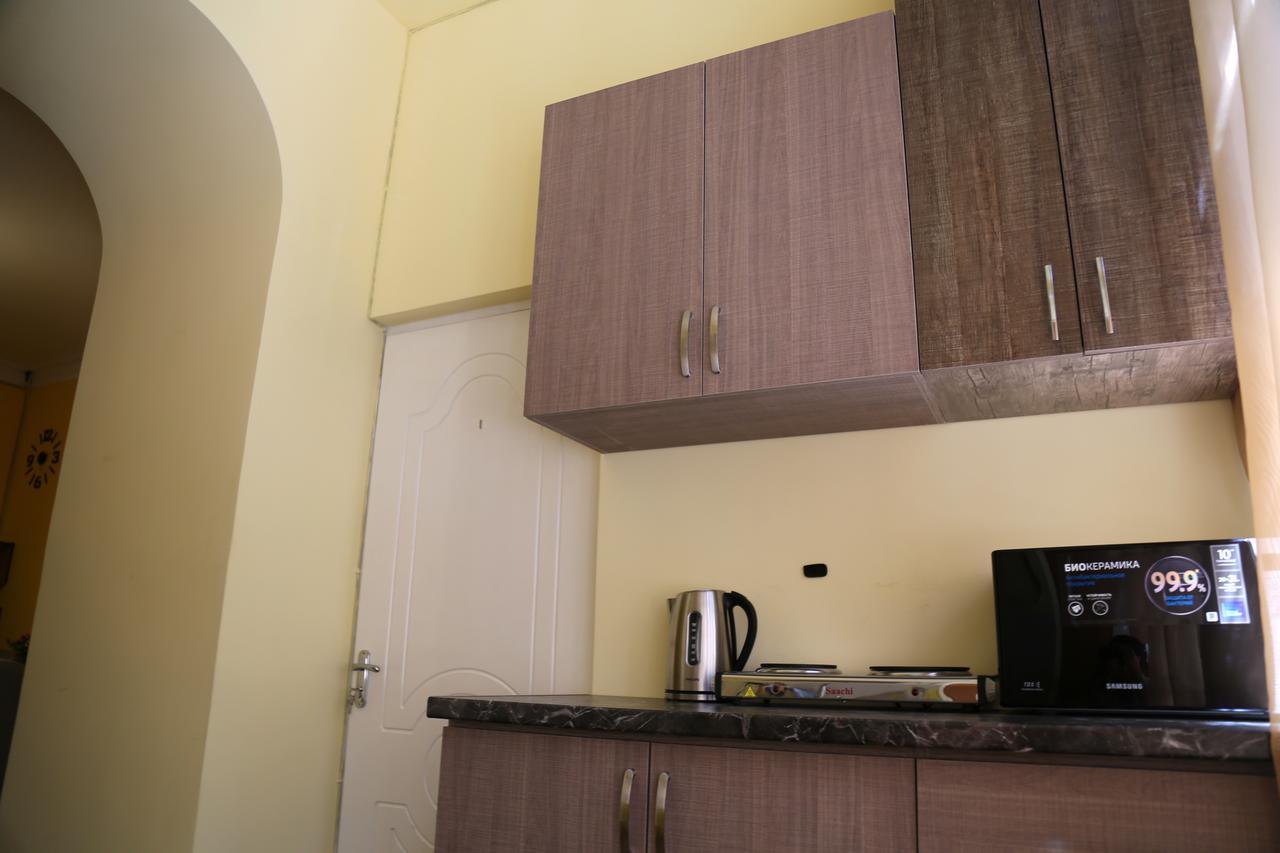 Magnolia Hostel Yerevan Exterior photo